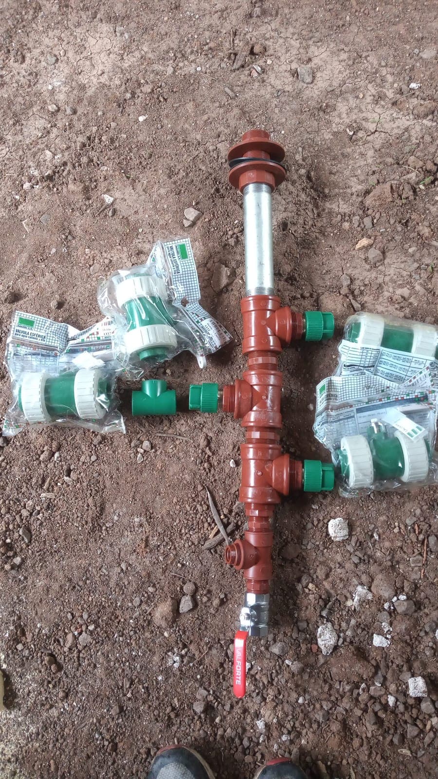 Materiales de plomería termofusión antes de la instalación